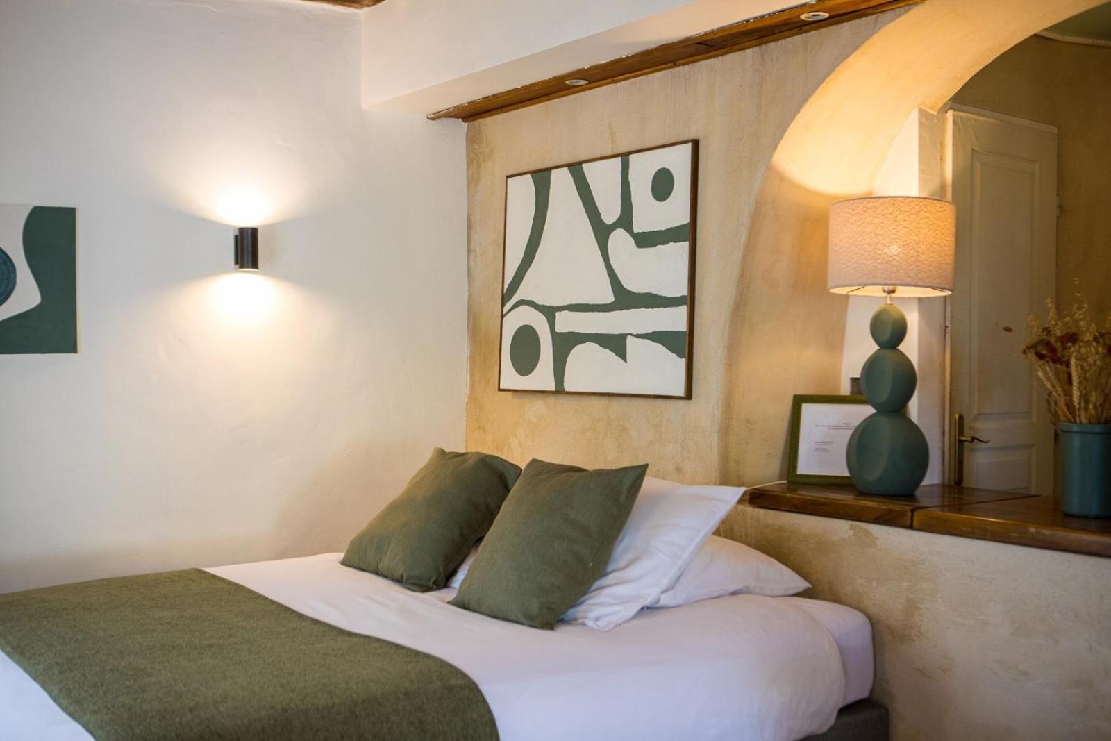 In Provence Hotel - Experience Atypique Венель Экстерьер фото