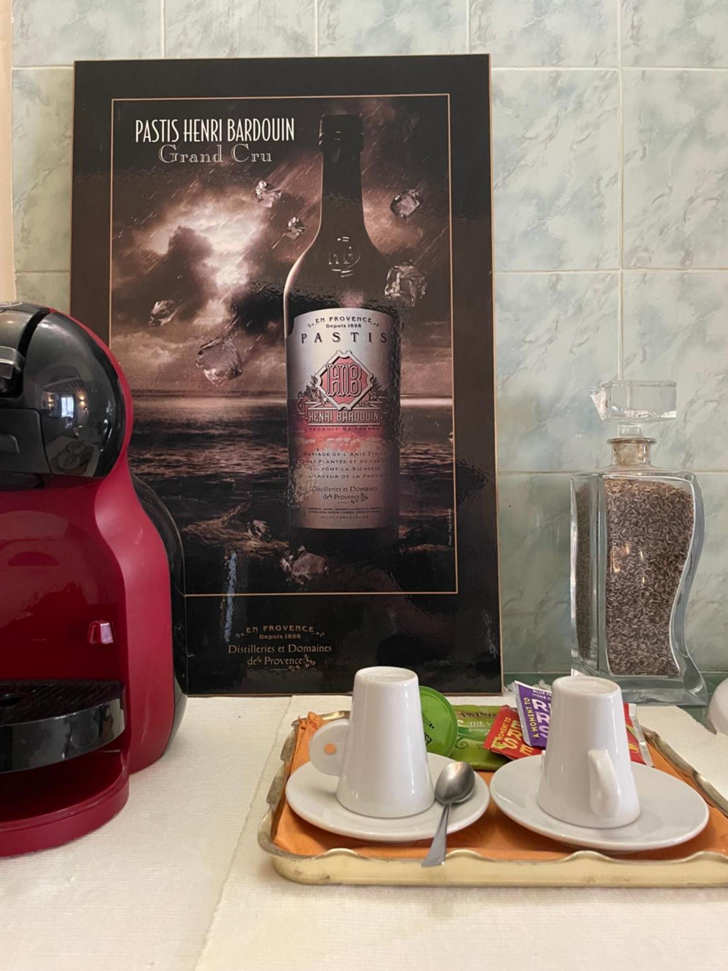 In Provence Hotel - Experience Atypique Венель Экстерьер фото